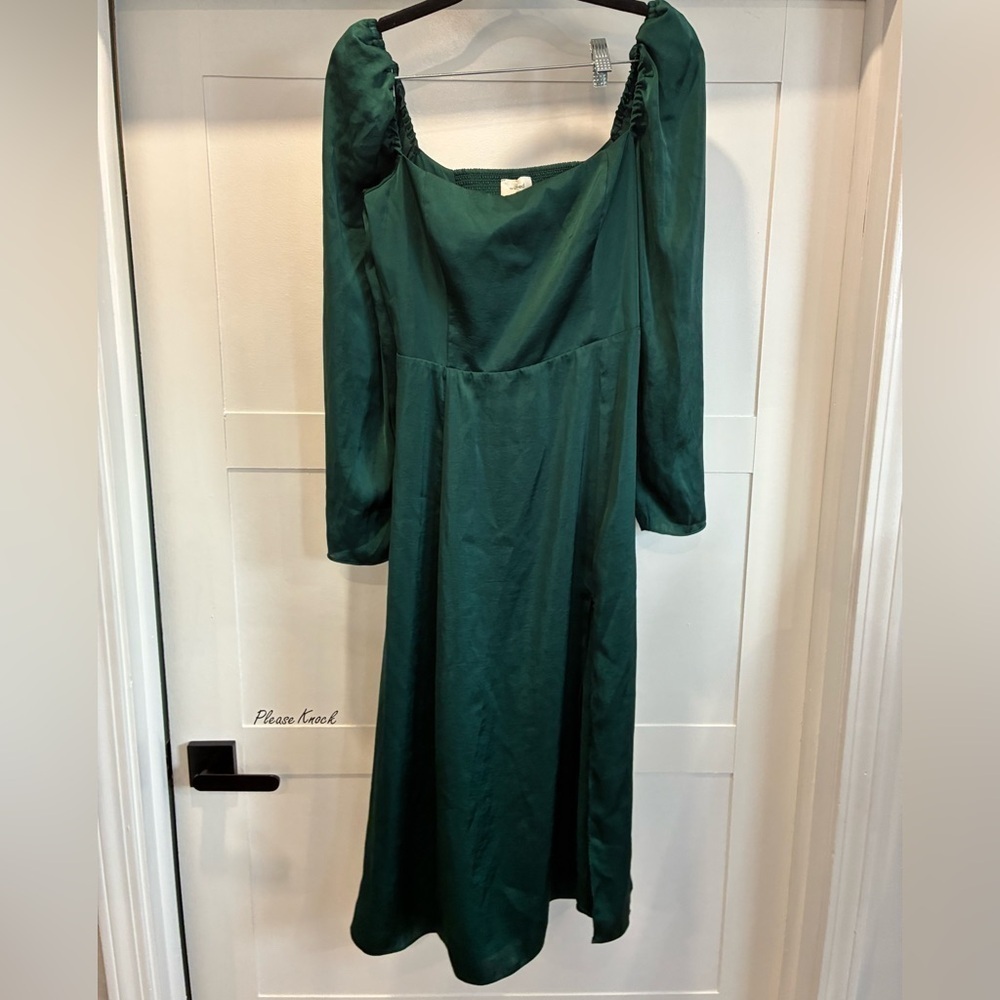 Wilfred Aritzia green masquerade dress size 6